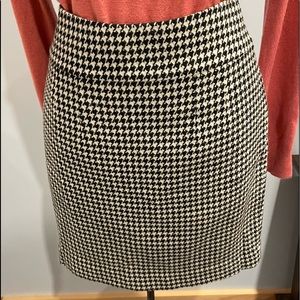 Banana Republic size 2 wool blend mini skirt